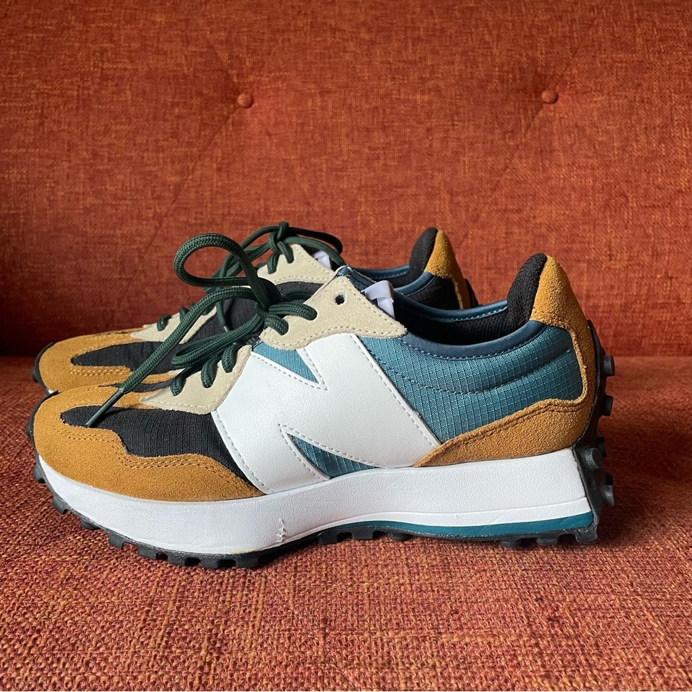 New Balance // 327 Lifestyle Sneaker in Workwear Moonstone Colorway, Sz 7.5 - Picture 5 of 16